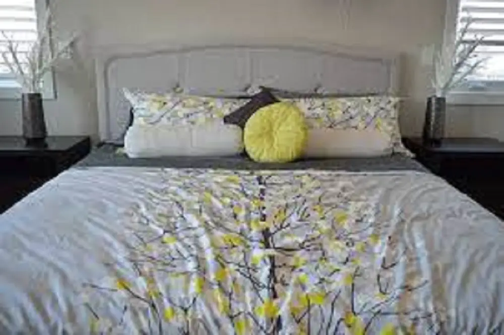 How to Iron a Bed Sheet: From Wrinkled to Wonderful in Minutes